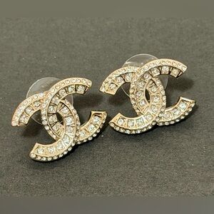 CHANEL STUD EARRINGS